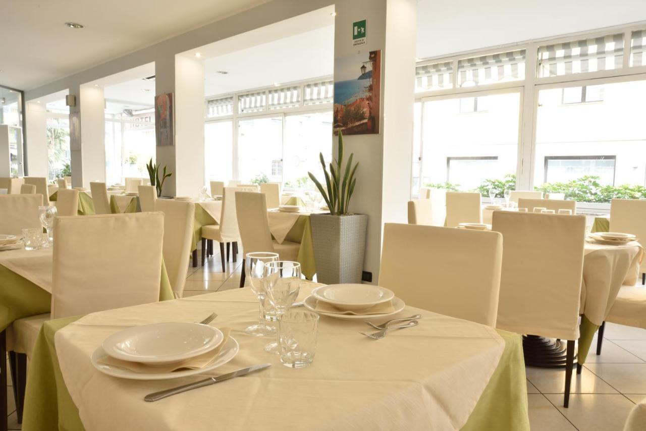 Hotel Ristorante La Marina Mhotelsgroup سان بارتولومِيو آل ما المظهر الخارجي الصورة