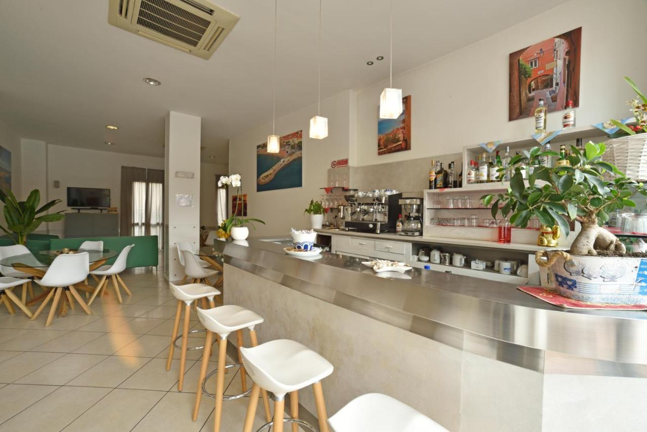 Hotel Ristorante La Marina Mhotelsgroup سان بارتولومِيو آل ما المظهر الخارجي الصورة
