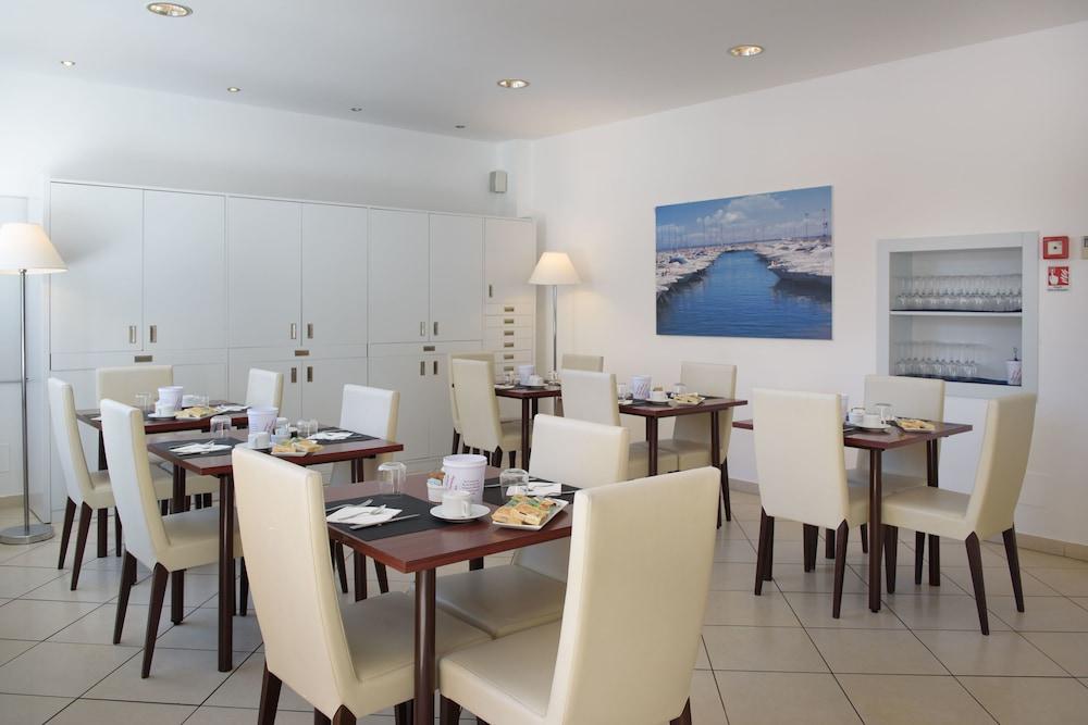 Hotel Ristorante La Marina Mhotelsgroup سان بارتولومِيو آل ما المظهر الخارجي الصورة