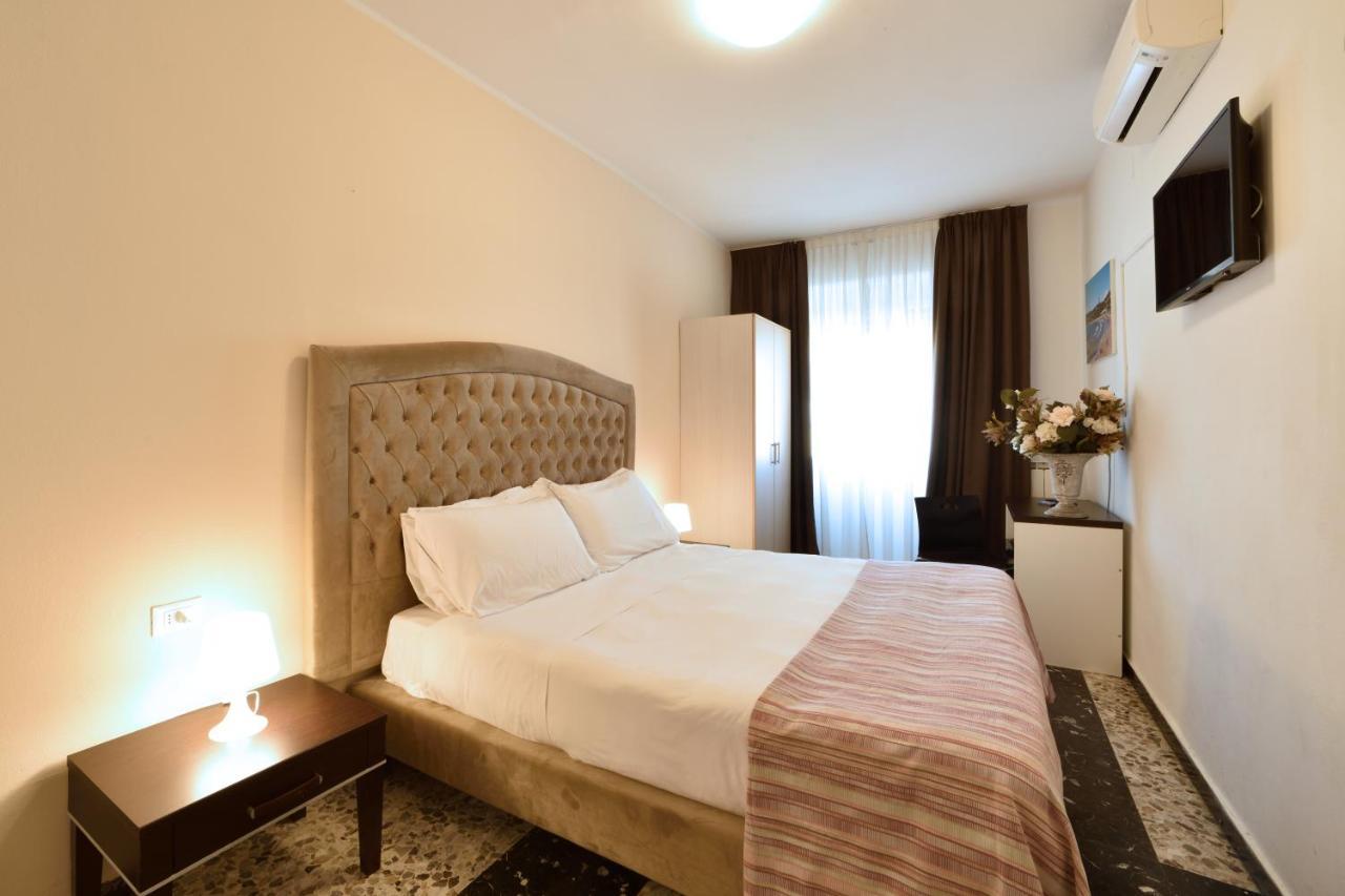 Hotel Ristorante La Marina Mhotelsgroup سان بارتولومِيو آل ما المظهر الخارجي الصورة