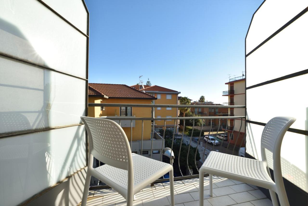 Hotel Ristorante La Marina Mhotelsgroup سان بارتولومِيو آل ما المظهر الخارجي الصورة