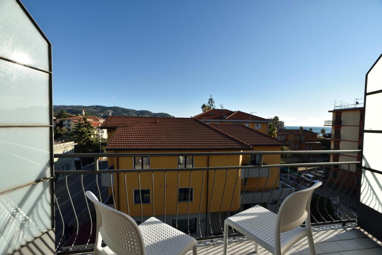 Hotel Ristorante La Marina Mhotelsgroup سان بارتولومِيو آل ما المظهر الخارجي الصورة