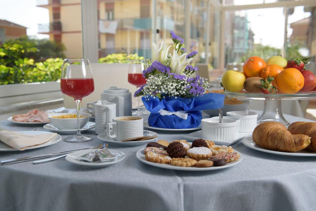 Hotel Ristorante La Marina Mhotelsgroup سان بارتولومِيو آل ما المظهر الخارجي الصورة